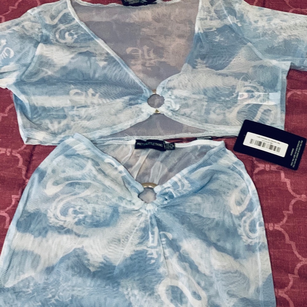 Cute swimsuit coverup 🌴
